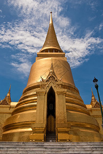 大皇宫的泰国佛塔图片