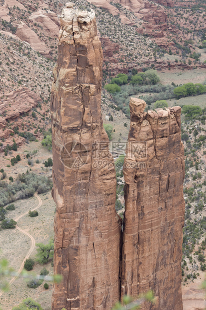 美国亚利桑那州切利峡谷纪念碑的蜘蛛岩图片