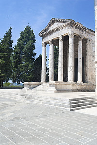 古代罗马皇帝奥古斯都屋大维的神庙图片