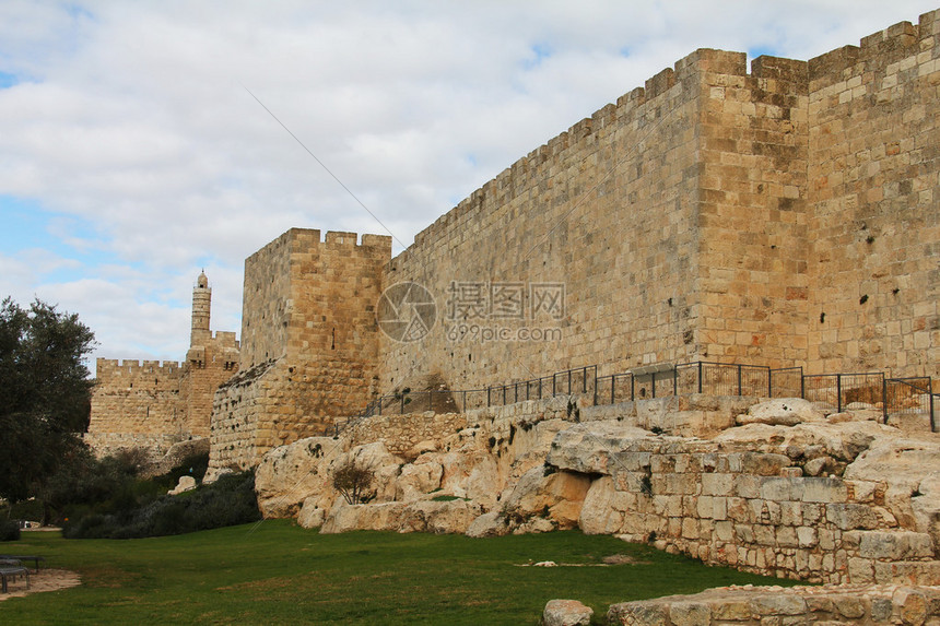 耶路撒冷老城的古城墙图片