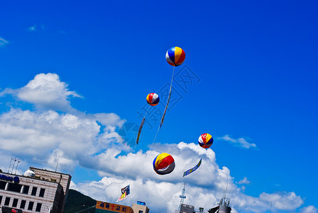 天空气球南韩夏季背景