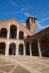 圣安布罗焦大教堂图片