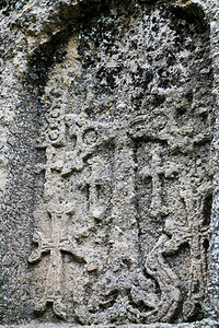 亚美尼亚中世纪盖格哈德修道院古石墙上图片