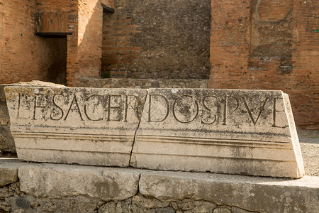 庞贝古城石墙上的拉丁图片