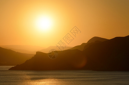 海上的傍晚风景太阳落山后图片