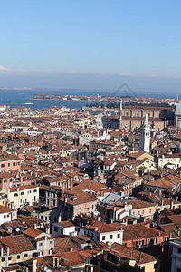 从圣马克钟楼看意大利威尼斯图片