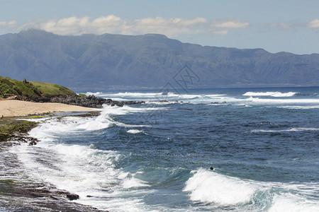 在美国夏威夷毛伊岛帕亚壮观的海景中图片