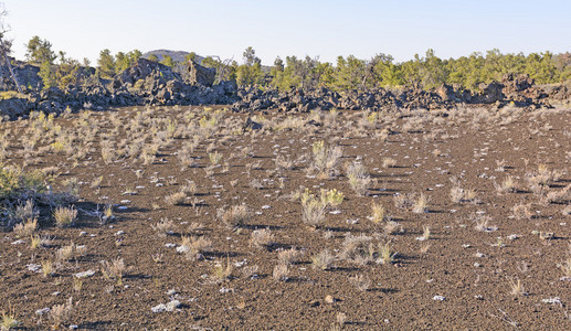 爱达荷州月球纪念碑壁画上火山景观背景图片