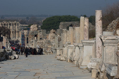 列古代以弗所的街道废墟高清图片