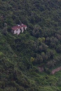 CinqueTerre山丘沿岸的图片