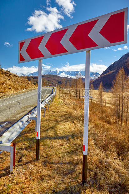 Altai山联邦M52号公路口牌图片