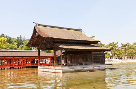 贵船神社日本宫岛严神社的能剧背景