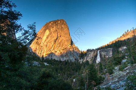 Yosemite内华达瀑图片