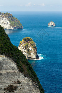 在巴厘岛海岸线上海滩图片