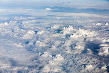 云层之上高于云层从空中和云层高清图片