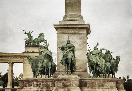 布达佩斯的英雄广场图片