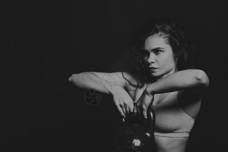 唯快不破！范德芬曾是德甲最快后卫，去年37.38km/h英超纪录榜第1