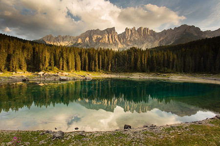 卡雷西湖LagodiCarezza图片