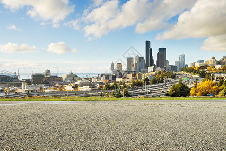 有西雅图都市风景和地平线的路图片