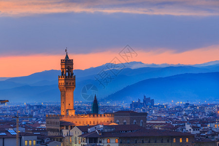 佛罗伦萨是意大利托斯卡纳州首府文艺复兴的诞生地是艺术和建筑背景图片