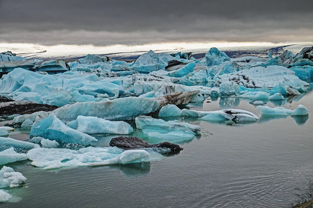 冰岛的Jokulsarlon冰川环图片