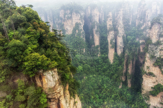 山顶高方尖像深谷的岩石一样在地表景色图片