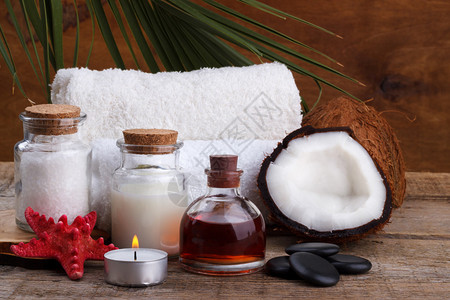 石膏和保健用品椰子体油浴盐牛奶马萨沙石块和图片
