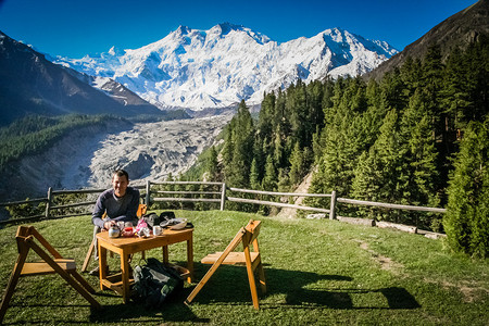 在巴基斯坦卡拉库鲁姆的NangaParbat山峰景色令人惊艳的FairyM图片