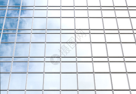 写字楼的窗户与天空反射图片