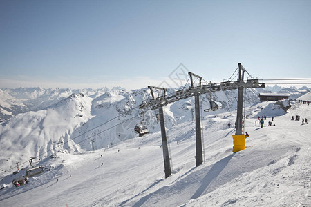 冬季运动度假村蒙塔丰奥地利冬季运动的好天气在令人敬畏的雪景中图片