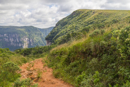 巴西南里奥格兰德州南坎巴拉福塔莱萨峡谷背景图片