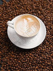 白咖啡杯卡布奇诺咖啡全咖啡豆图片