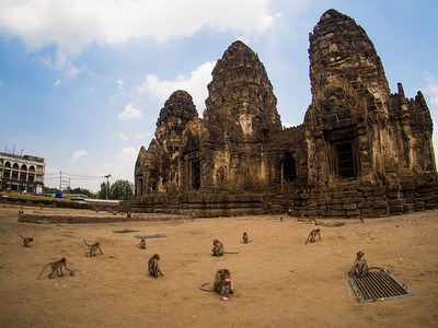 泰国Lopburi高棉寺庙PhraPrangS图片