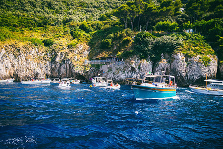 梦游仙境壮丽的地中海沿岸背景