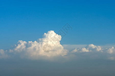 蓝天白狗云图片