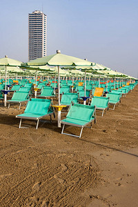 意大利的沙滩伞图片