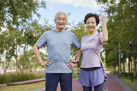 公园老年夫妇运动加油形象图片