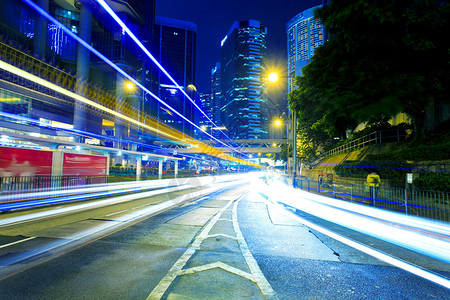 香港夜间道路交通图片