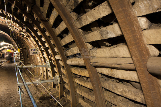 煤矿地下隧道圭多矿厂图片