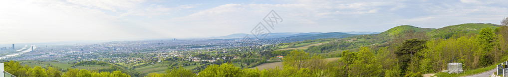 维也纳天空线包括石林村和维纳瓦图片