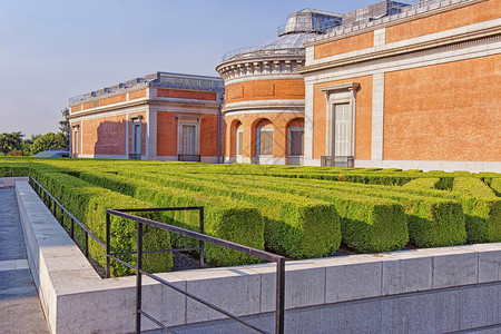 小型绿色公园和普拉多博物馆西班牙马图片