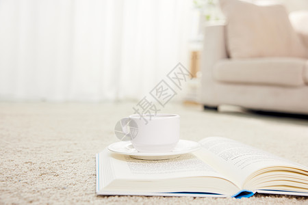 餐饮桌面咖啡和书本静物背景