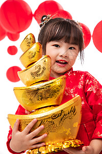 可爱的小女孩抱着金元宝图片