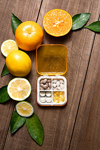 柑桔类水果和药盒图片