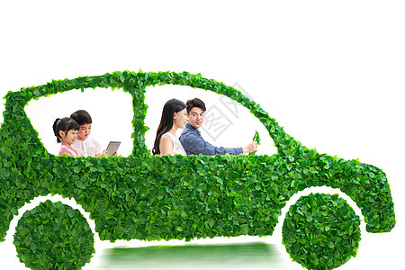 绿色环保家庭欢乐的一家人驾驶绿色环保汽车出行背景