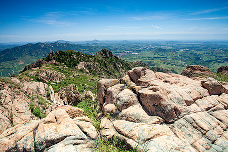 人山顶山东省临沂市天马岛风景区背景