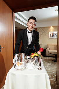 酒店服务员图片