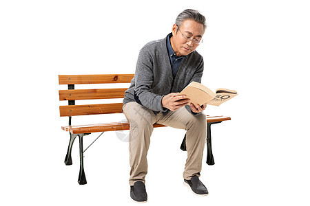 坐在长椅上的老人看书图片