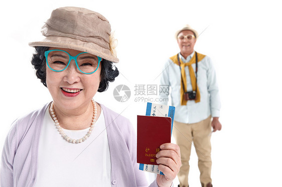 快乐的老年夫妇旅行图片
