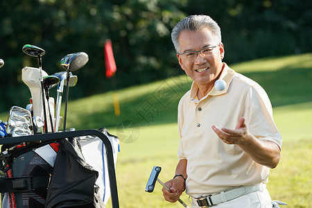 记者：巴尔韦德与红军比赛中感到右侧内收肌不适，明天将进行检查